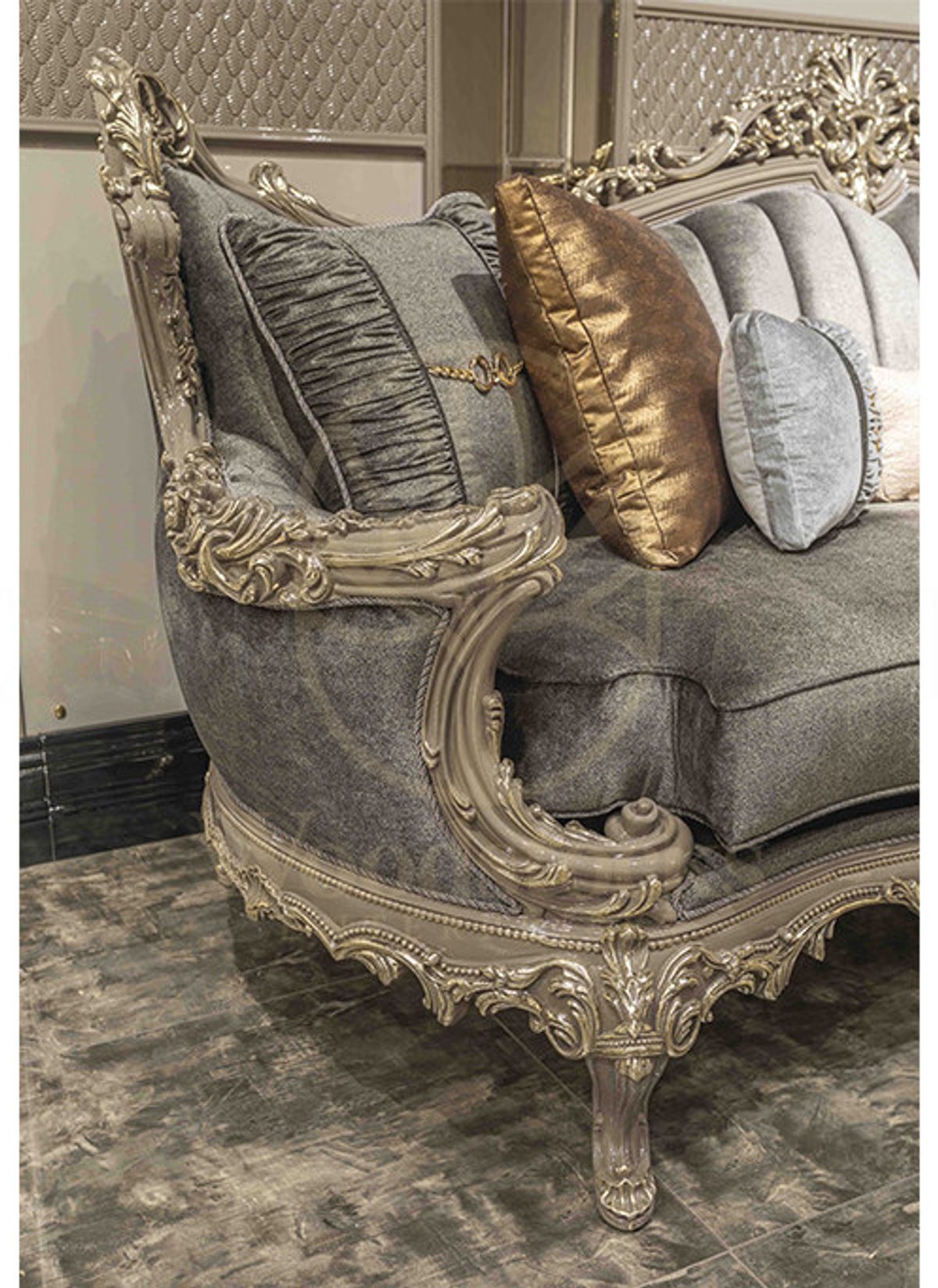 Royal Dore Hand Carved Teak Sofa Set, Saharanpur, view 9