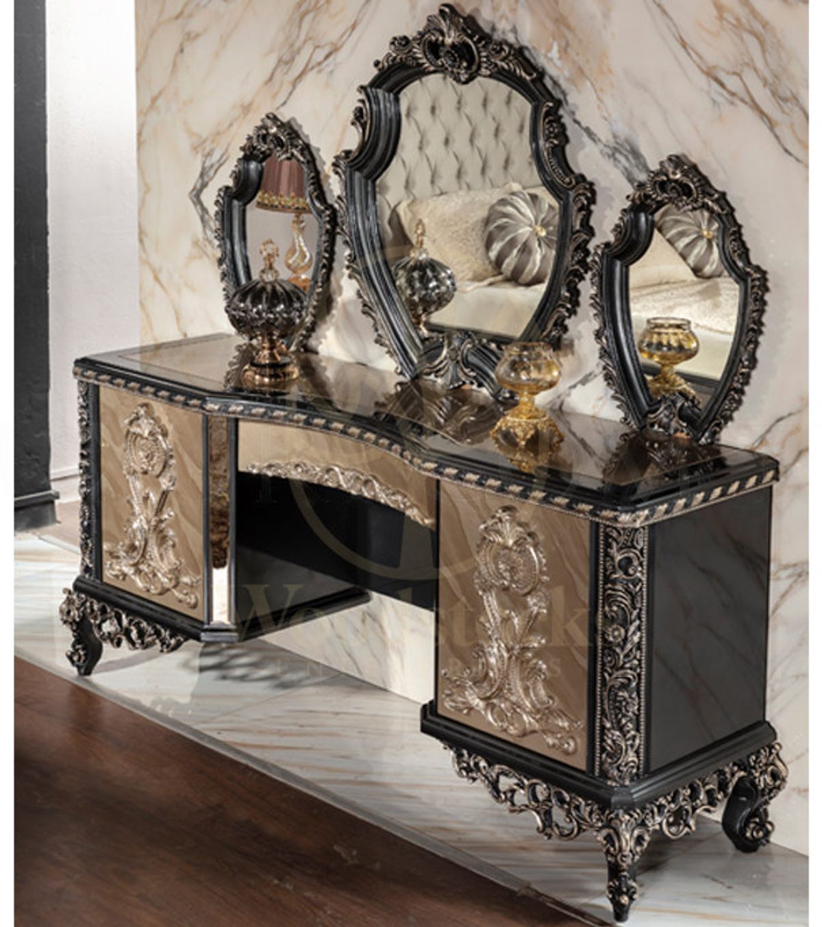 Royal Madley Hand Carved Teak King Size Bed, Saharanpur, view 7