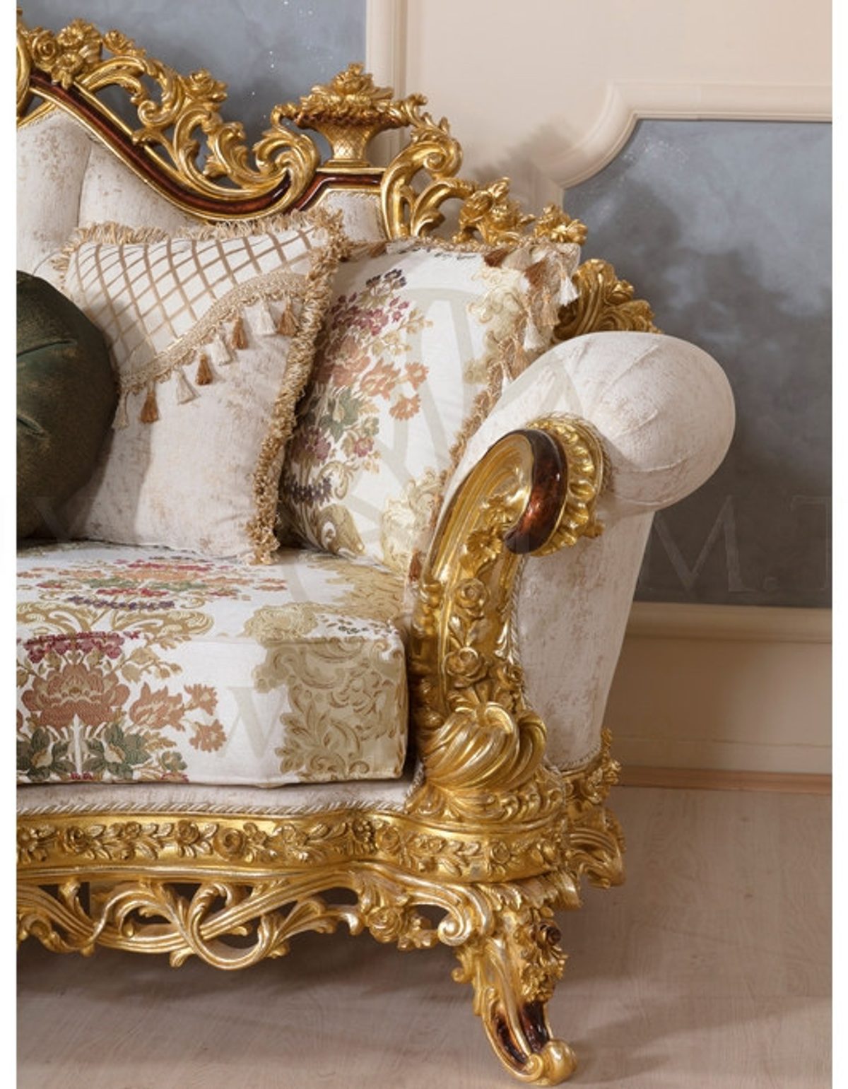 Royal Laden Hand Carved Teak Sofa Set, Saharanpur, view 9