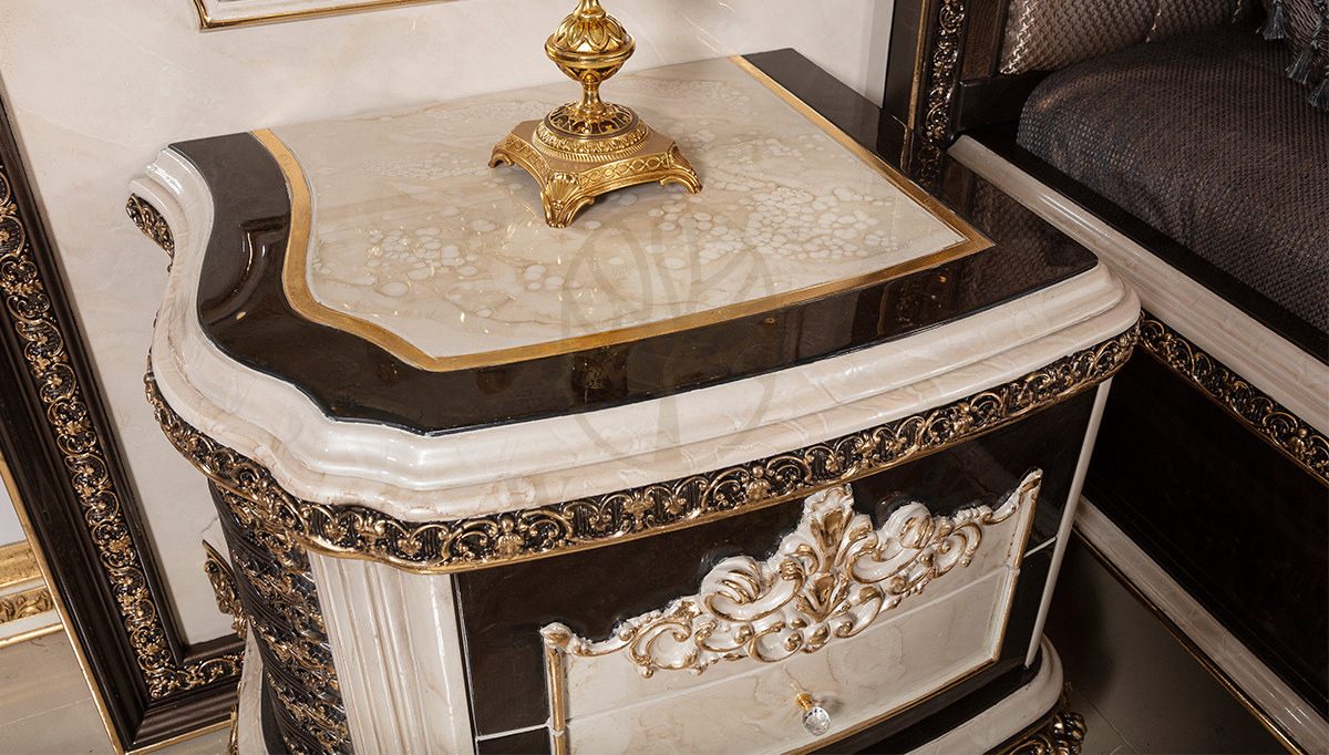 Royal Poltava Hand Carved Teak King Size Bed, Saharanpur, view 5