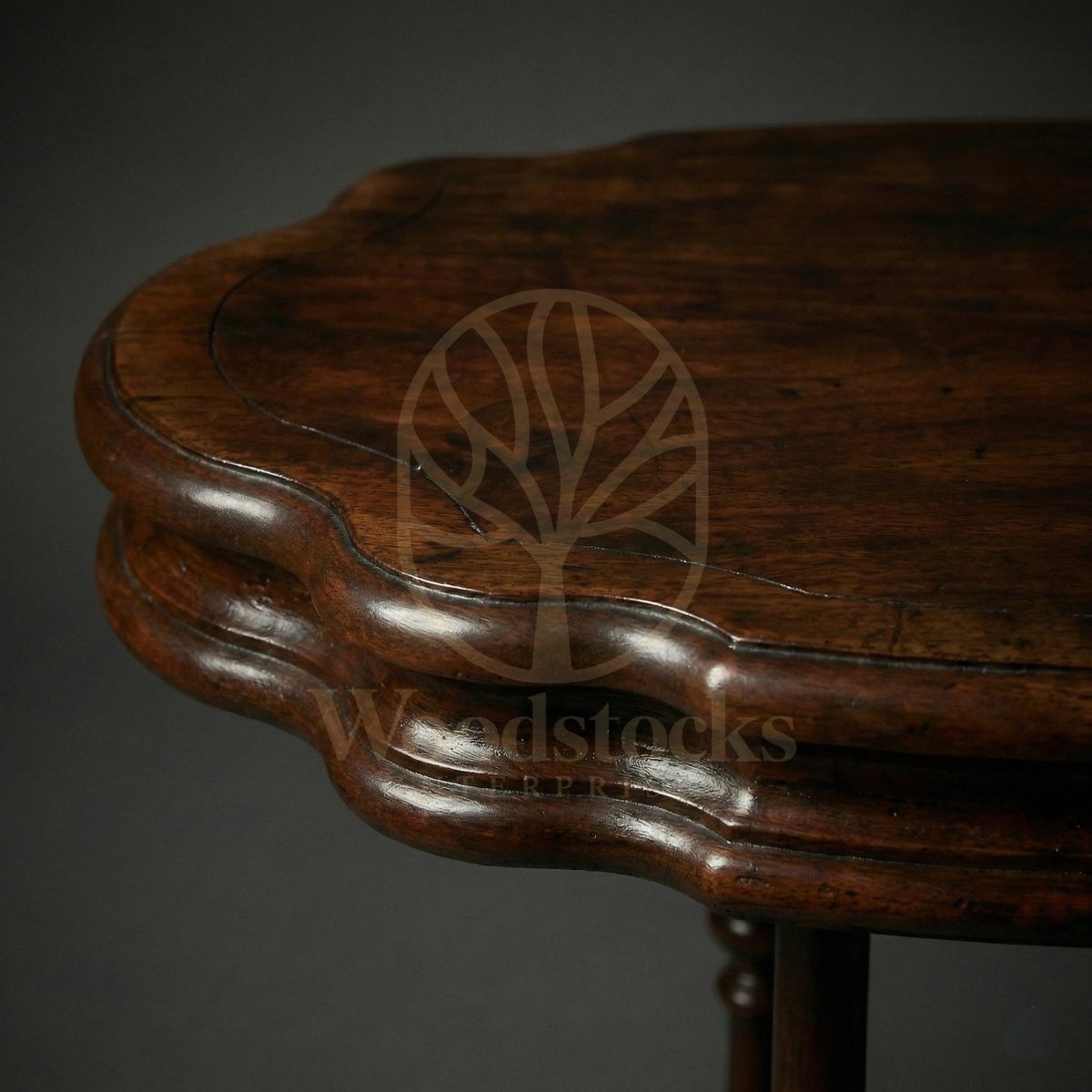 Royal Hand Carved Teak English Victorian Scallop-Top Pedestal Table, Saharanpur, view 4