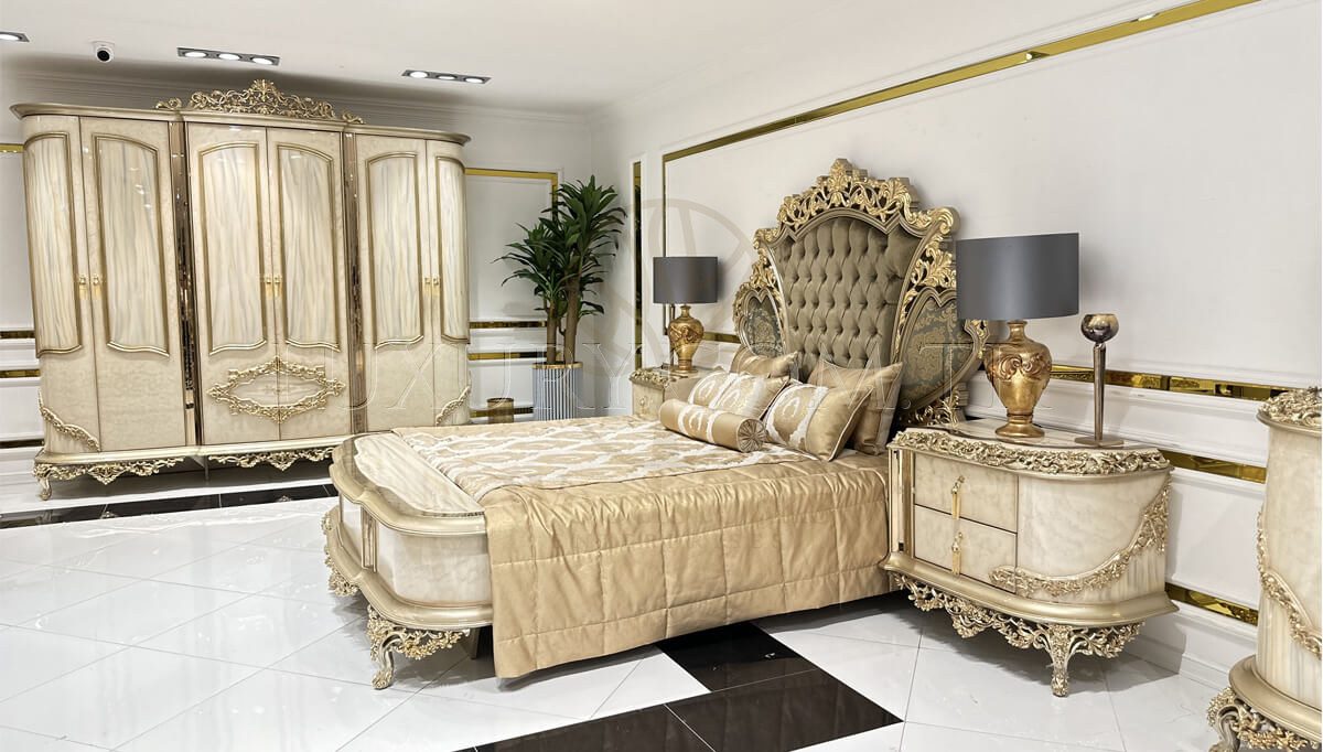 Royal Begonya Hand Carved Teak King Size Bed, Saharanpur, view 2