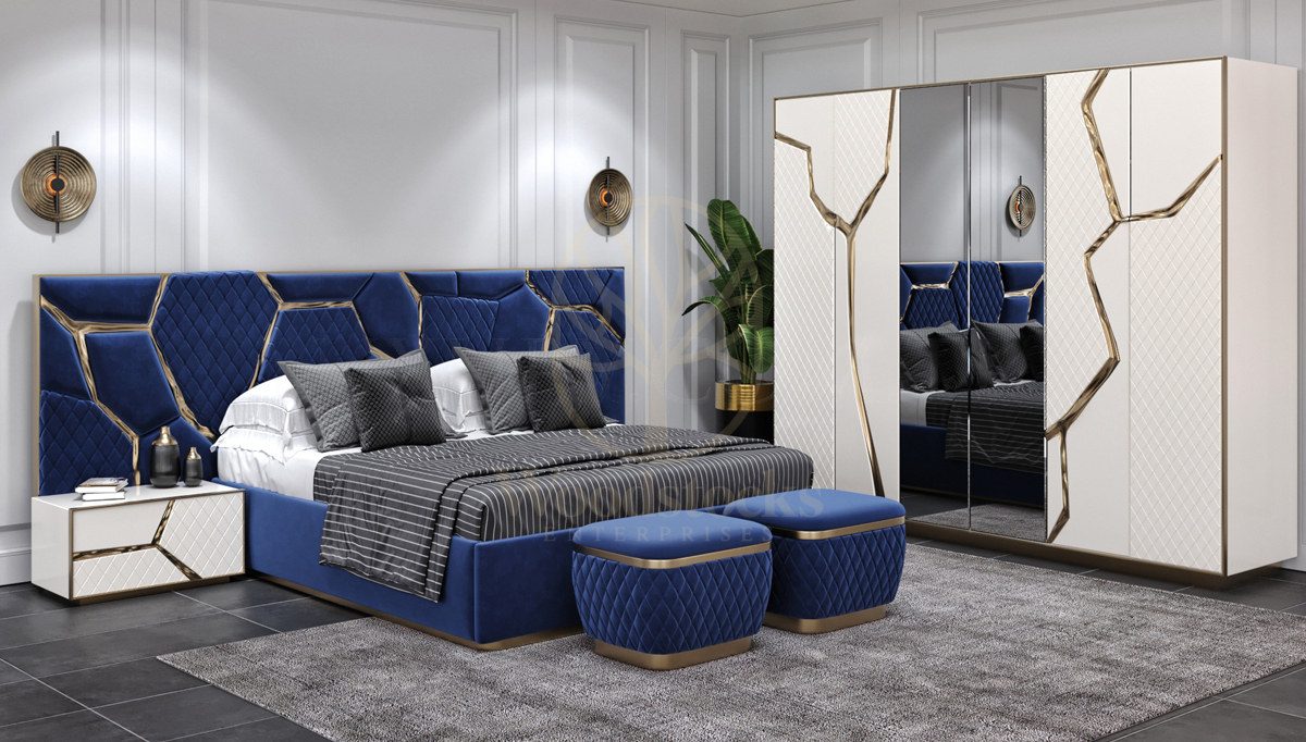 Luxury Bentley Handcrafted Teak King Size Bed, Saharanpur, view 5