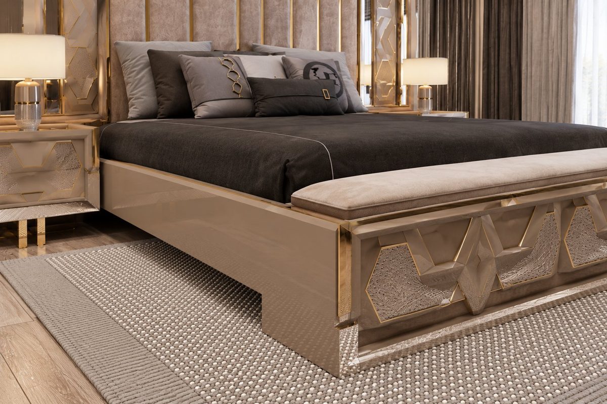 Luxury Vema Handcrafted Teak King Size Bed, Saharanpur, view 2