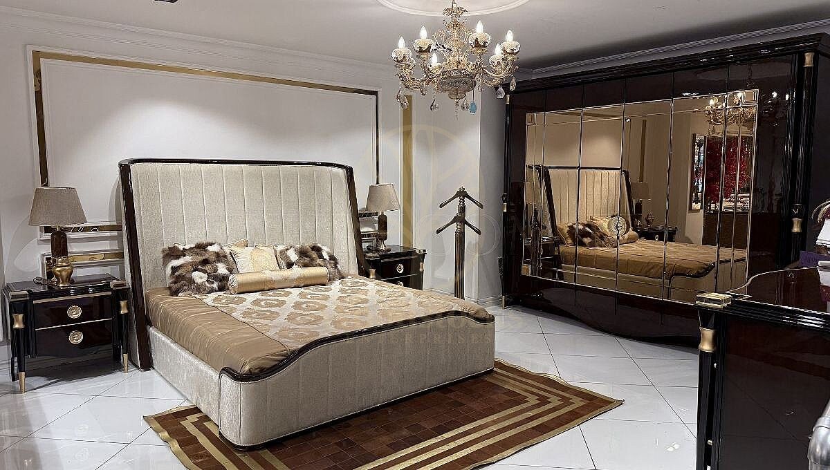 Luxury Mansion Handcrafted Teak King Size Bed, Saharanpur, view 2
