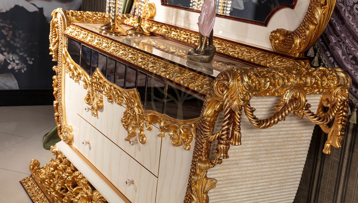 Royal Hisar Hand Carved Teak King Size Bed, Saharanpur, view 5