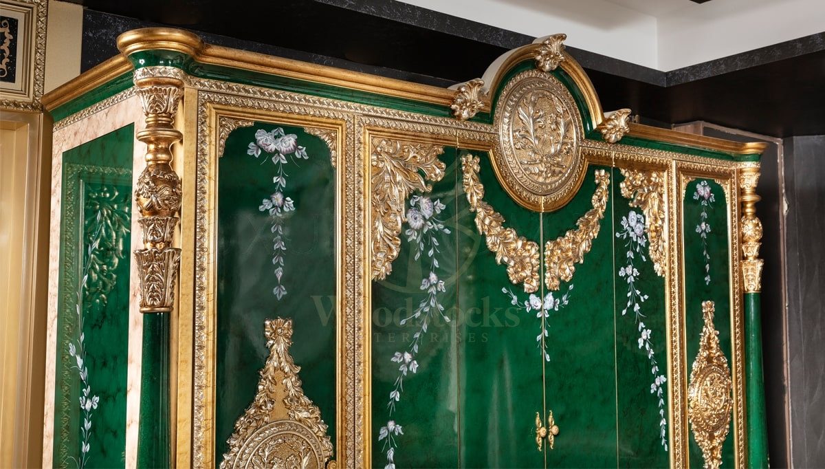 Royal Saheste Green Hand Carved Teak King Size Bed, Saharanpur, view 6