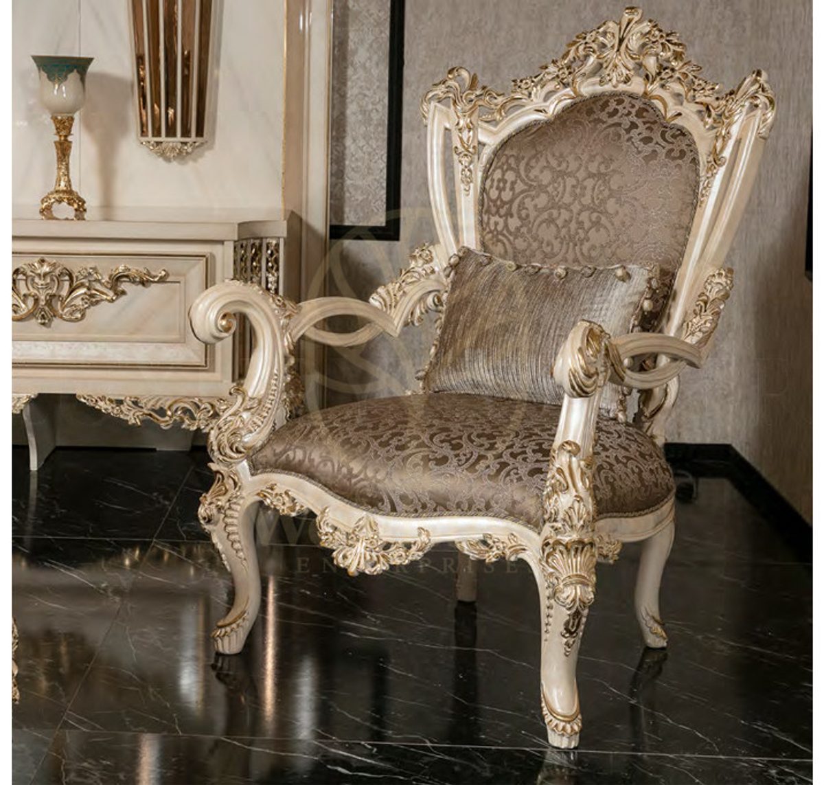 Royal Vitton White Hand Carved Teak Sofa Set, Saharanpur, view 2