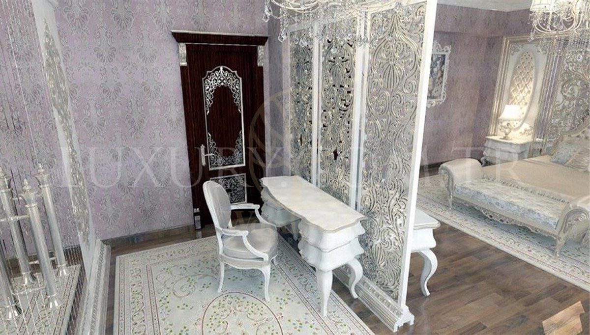 Royal Ponessa Hand Carved Teak King Size Bed, Saharanpur, view 3