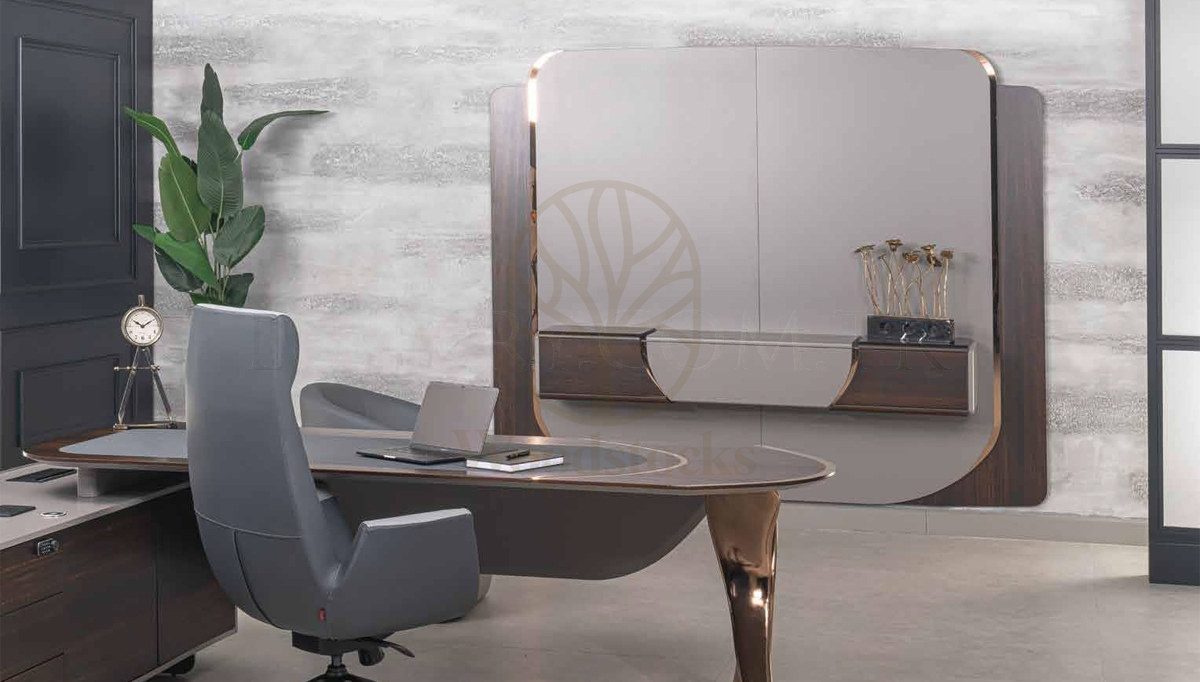 Luxury Sierra Handcrafted Teak Office Table, Saharanpur, view 3