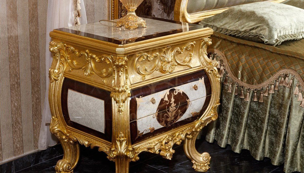Royal Monesa Gold Leaf Hand Carved Teak King Size Bed, Saharanpur, view 3