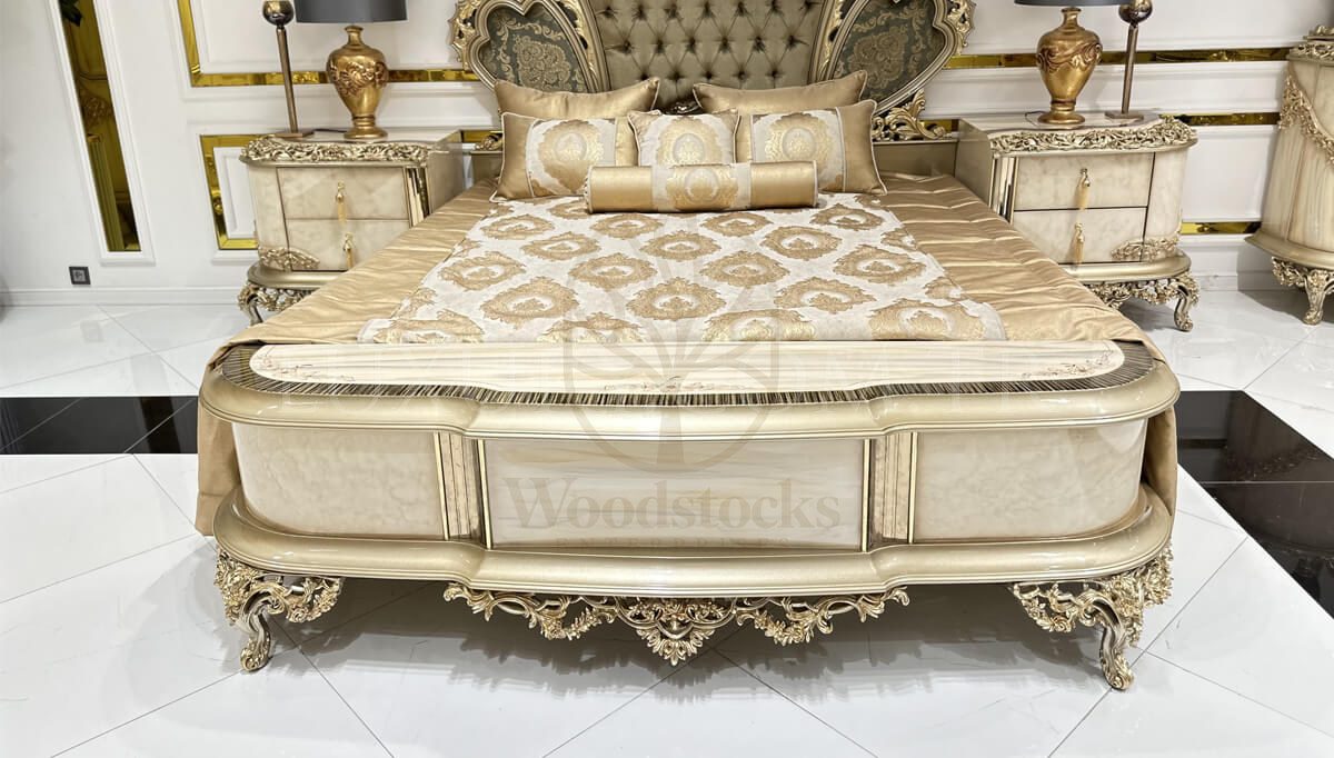 Royal Begonya Hand Carved Teak King Size Bed, Saharanpur, view 5