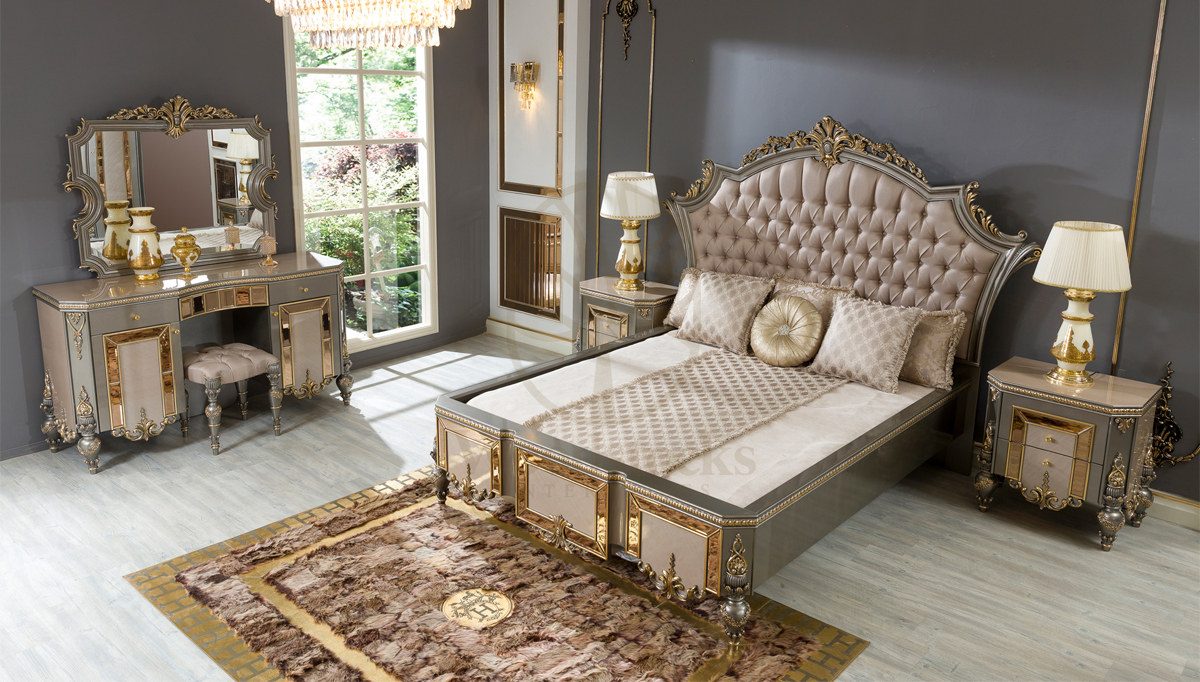 Royal Basbug Hand Carved Teak King Size Bed, Saharanpur, view 2