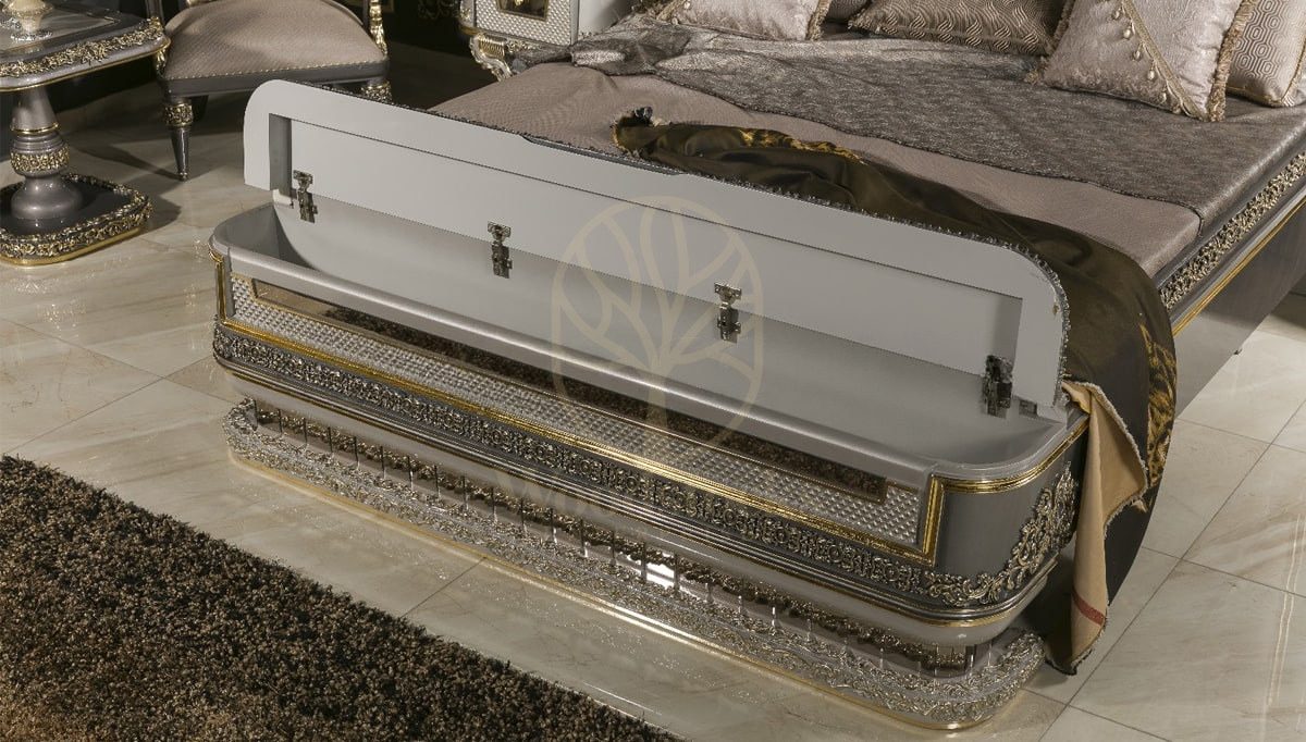 Royal Salerno Hand Carved Teak King Size Bed, Saharanpur, view 7