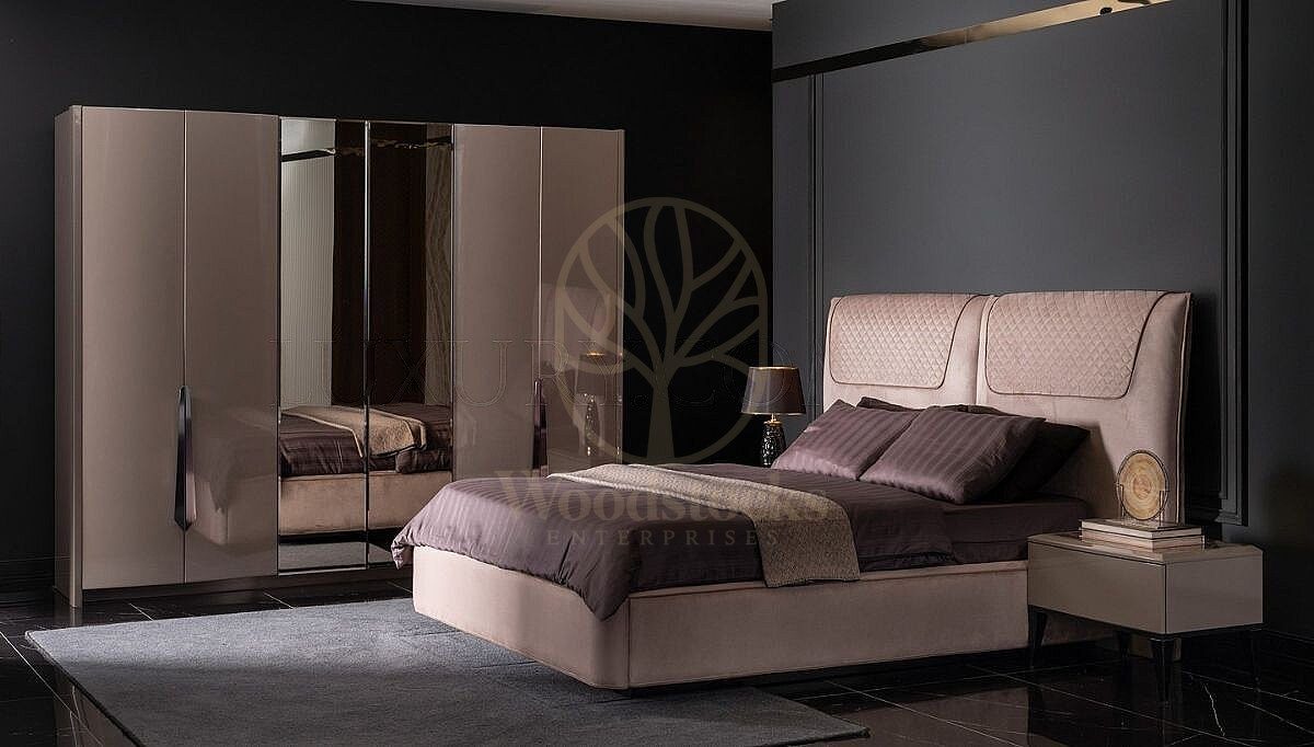 Luxury Next Handcrafted Teak King Size Bed, Saharanpur, King Size Bed