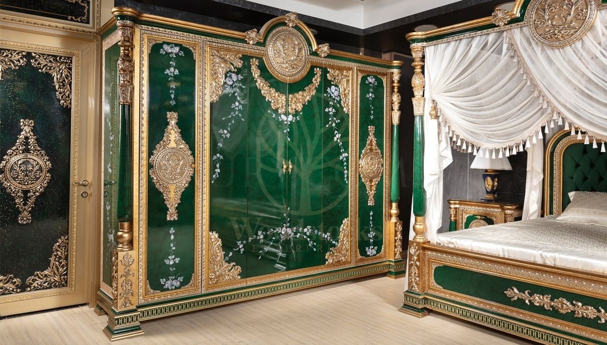 Royal Saheste Green Hand Carved Teak King Size Bed, Saharanpur, view 4