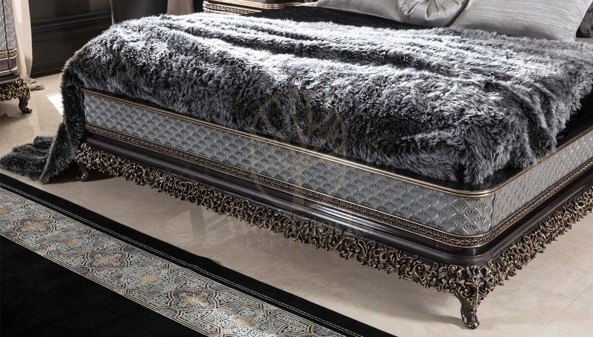 Royal Bergama Chesterfield Hand Carved Teak King Size Bed, Saharanpur, view 2