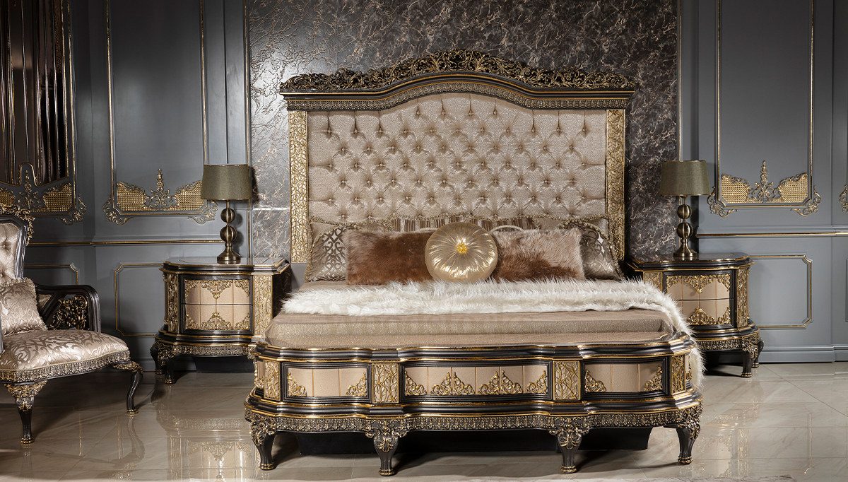 Royal Almira Hand Carved Teak King Size Bed, Saharanpur, view 4