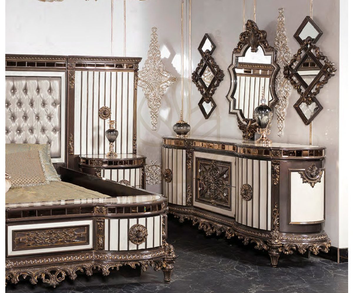 Royal Bendigo Hand Carved Teak King Size Bed, Saharanpur, view 2