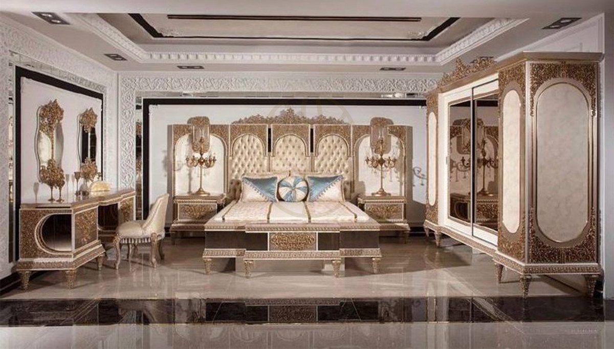 Royal Kraft Hand Carved Teak King Size Bed, Saharanpur, view 3