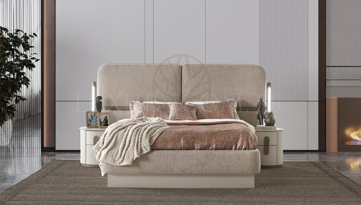 Luxury Bella Handcrafted Teak King Size Bed, Saharanpur, view 3