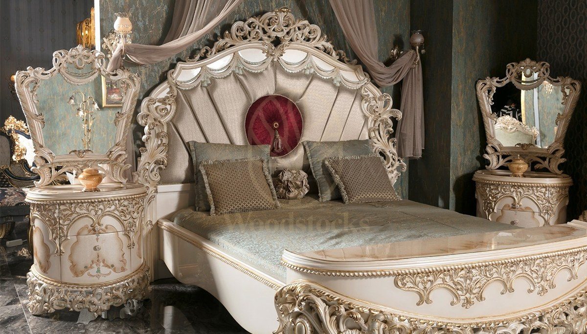 Royal Zumra Hand Carved Teak King Size Bed, Saharanpur, view 3