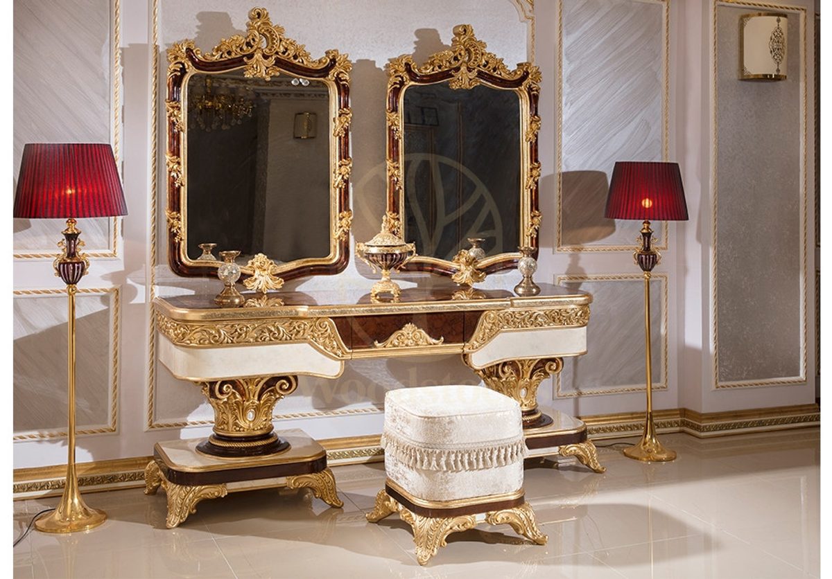 Royal Safir Gold Leaf Hand Carved Teak King Size Bed, Saharanpur, view 8
