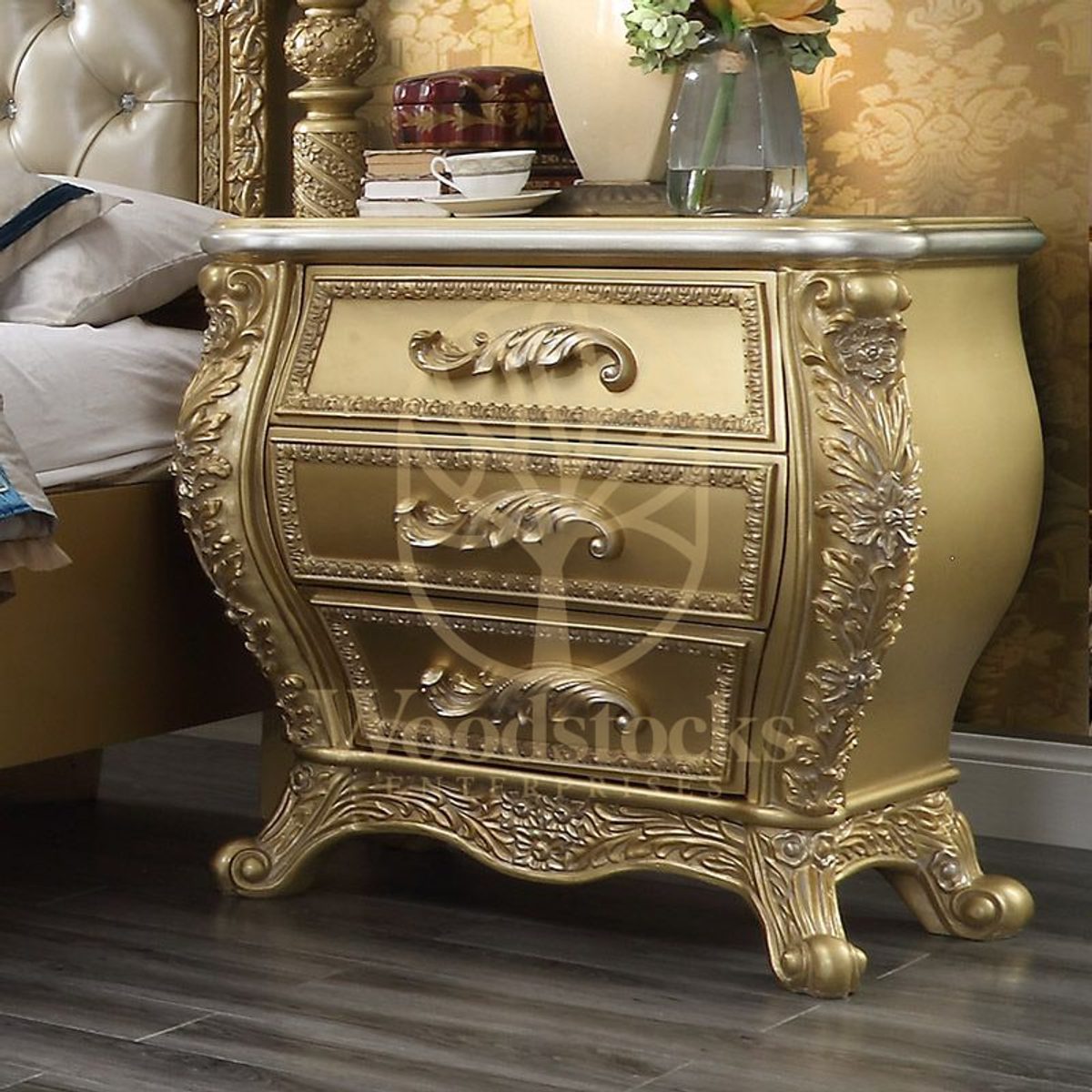 Teak Antique Gold 5-Piece King Size Bed, alternate view