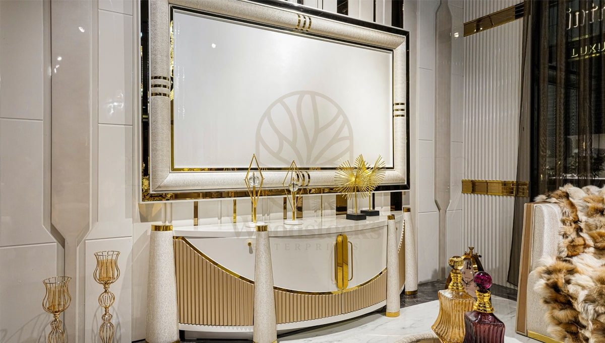 Luxury Vicenza Handcrafted Teak TV Cabinet, Saharanpur, TV Cabinet