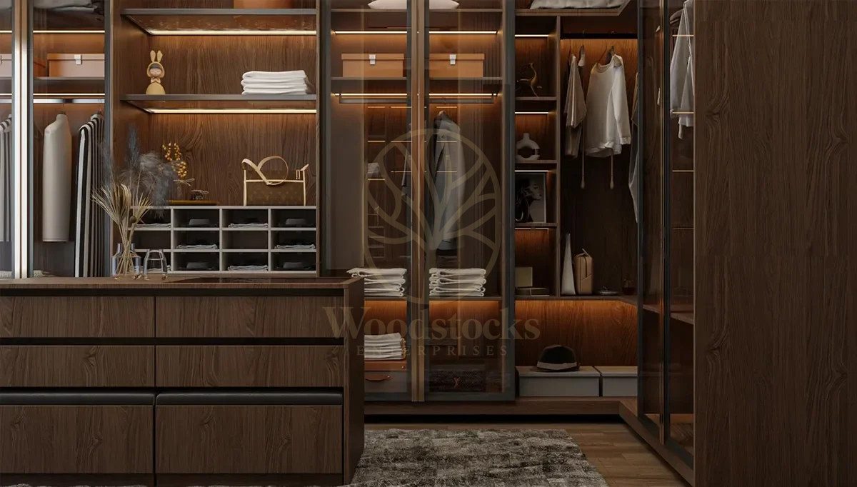 Luxury Quasar Handcrafted Teak Walk-in Wardrobe, Saharanpur, view 4