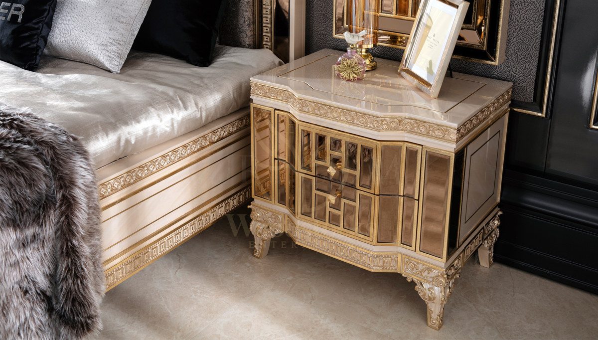 Royal Almatis Cream Hand Carved Teak King Size Bed, Saharanpur, view 4
