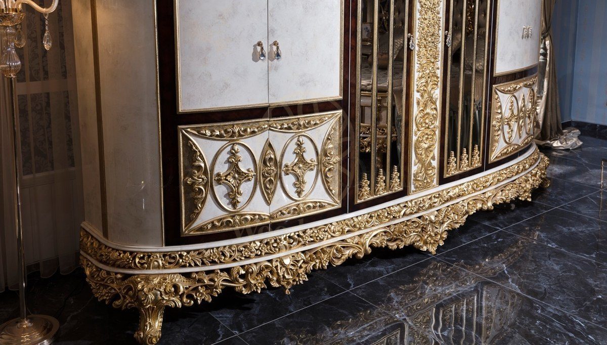 Royal Altay Hand Carved Teak King Size Bed, Saharanpur, view 8