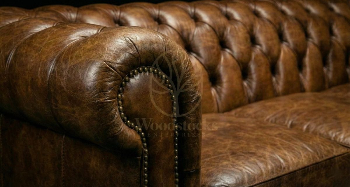 Luxury Teak Westminster Gentleman’s Chesterfield Three Seater Leather Sofa, Saharanpur, view 2