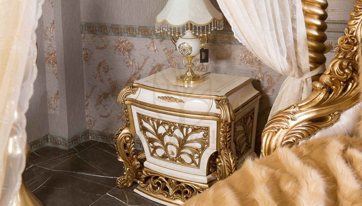 Royal Sultanzade Hand Carved Teak King Size Bed, Saharanpur, view 5