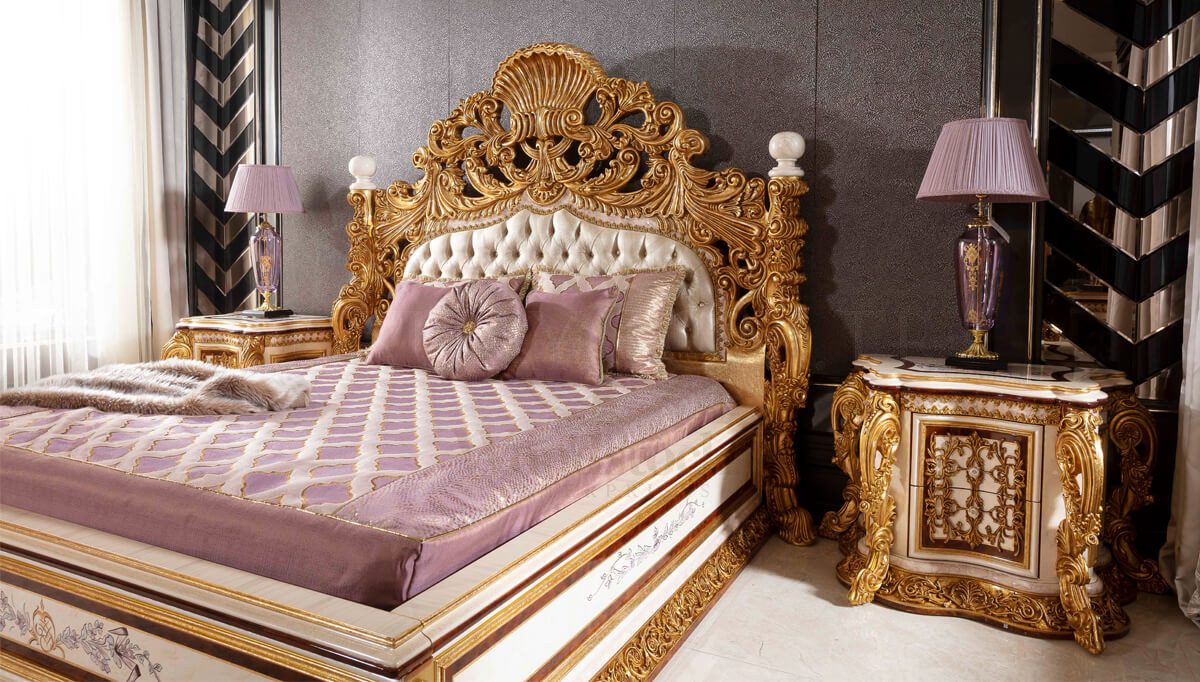 Royal Martinik Gold Leaf Hand Carved Teak King Size Bed, Saharanpur, view 2