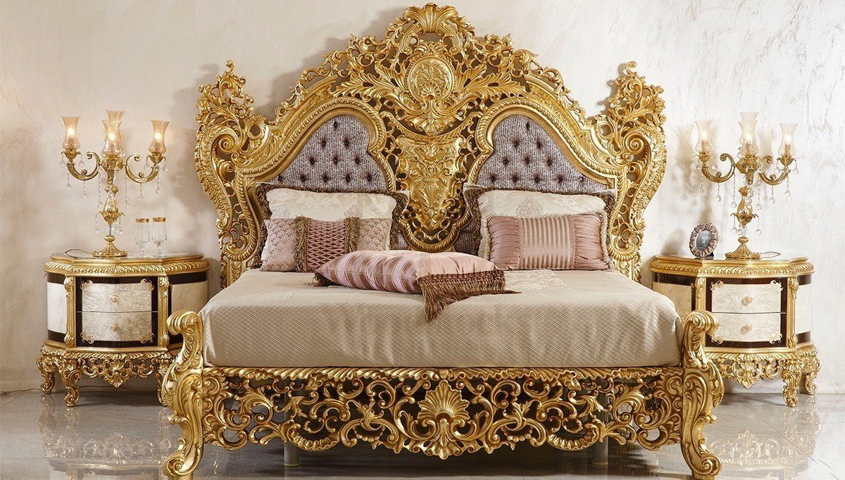 Royal Sehrazat Hand Carved Teak King Size Bed, Saharanpur, view 3