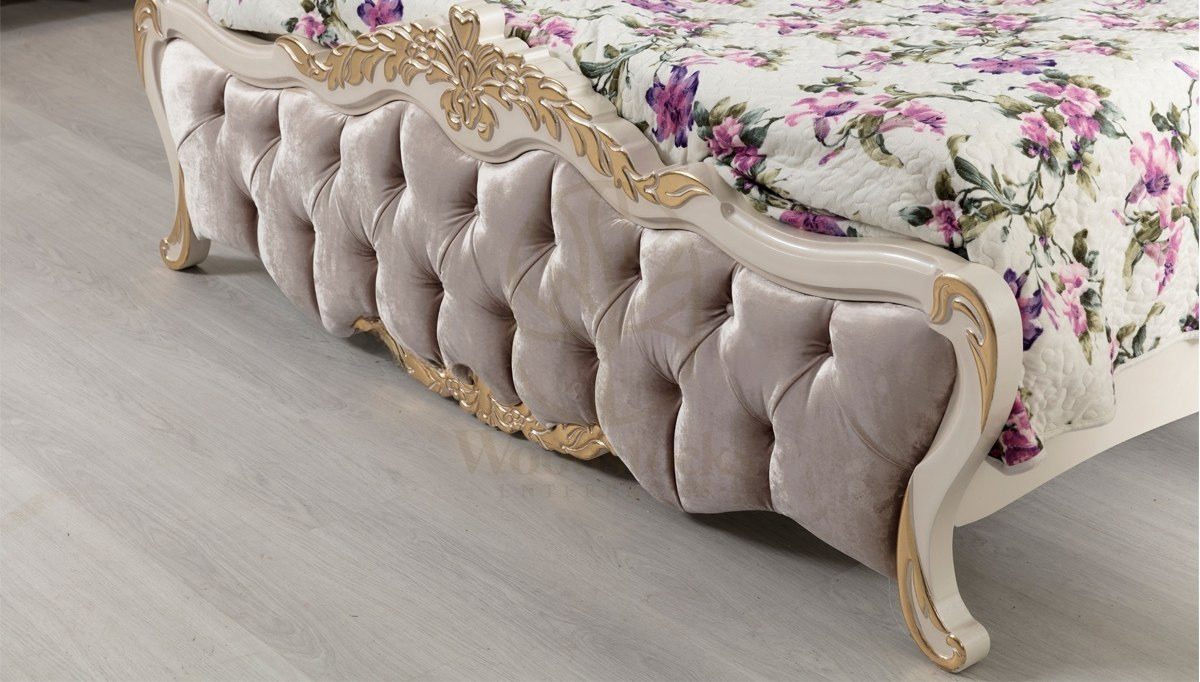 Royal Fenomen Hand Carved Teak King Size Bed, Saharanpur, view 3