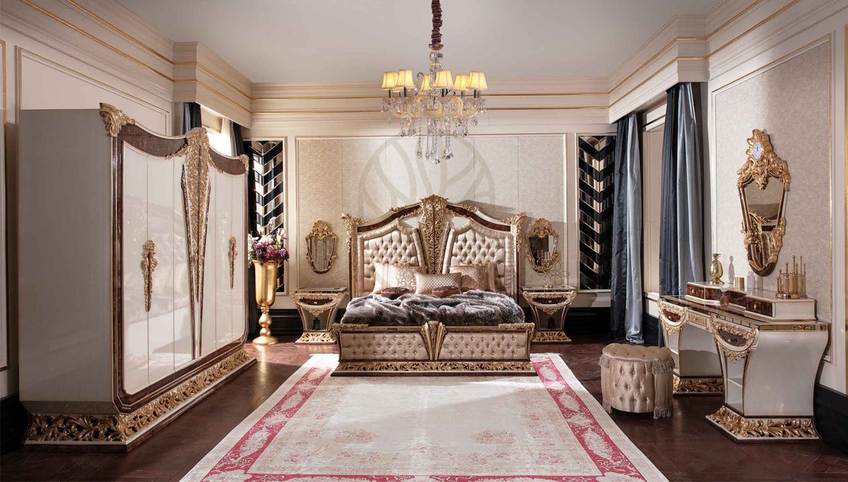 Royal Eritre Bronze Hand Carved Teak King Size Bed, Saharanpur, King Size Bed