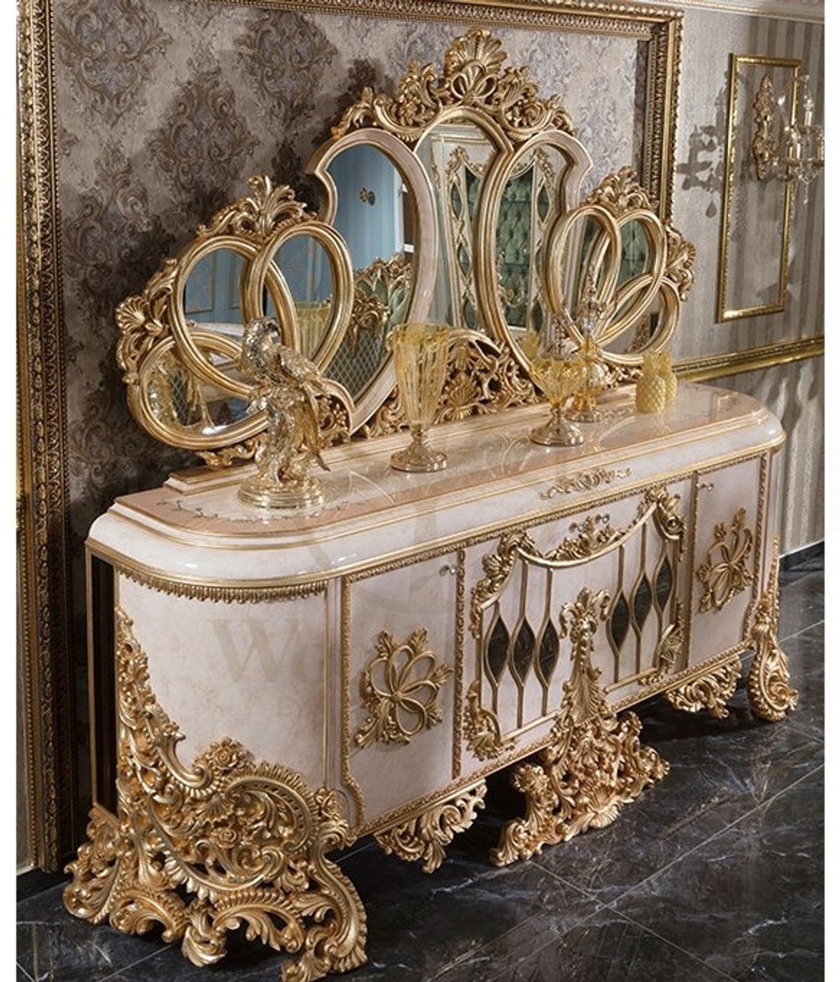 Royal Ayasofya Hand Carved Teak Console Table, Saharanpur, view 8