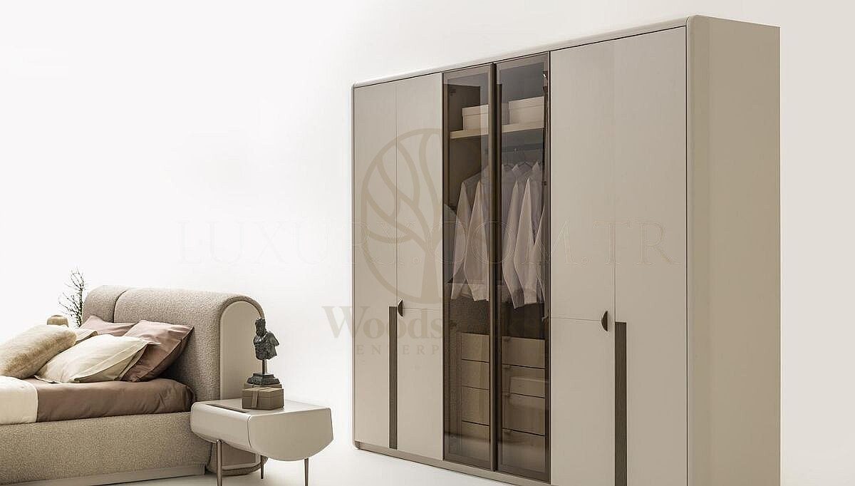 Luxury Bellariva Handcrafted Teak King Size Bed, Saharanpur, view 5
