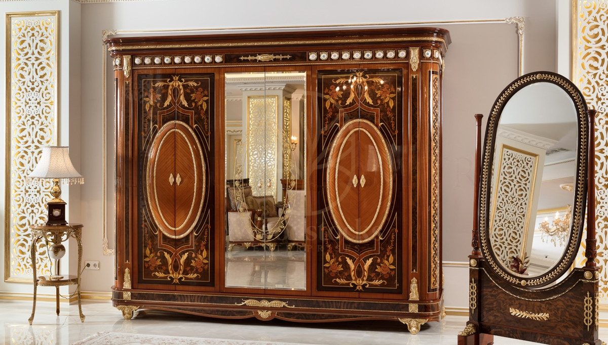 Royal Dormena Bronze Hand Carved Teak King Size Bed II, Saharanpur, view 2