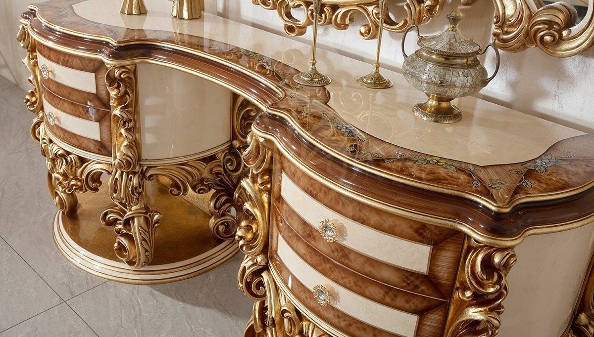 Royal Sultan Hand Carved Teak King Size Bed, Saharanpur, view 5