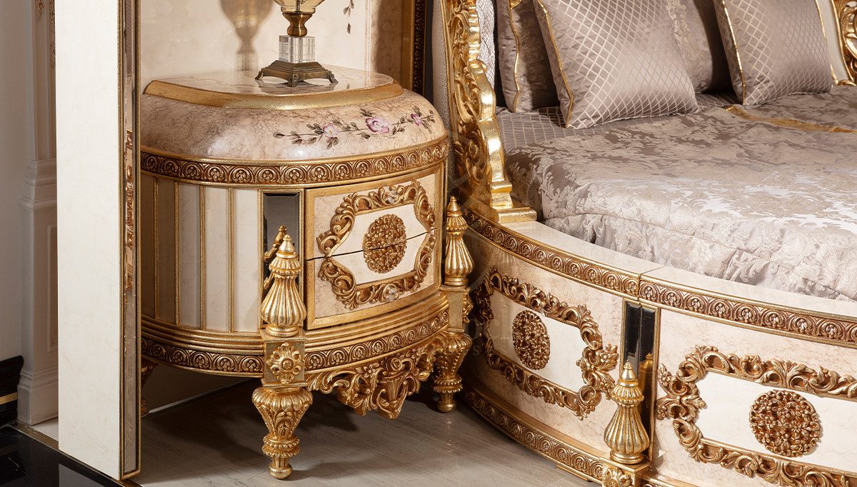Royal Mazender Hand Carved Teak King Size Bed, Saharanpur, view 7