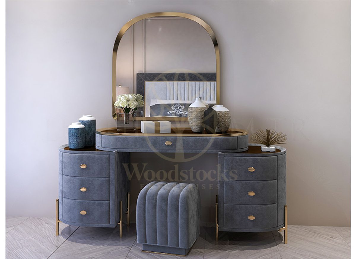 Luxury Elyasa Handcrafted Teak King Size Bed, Saharanpur, view 4