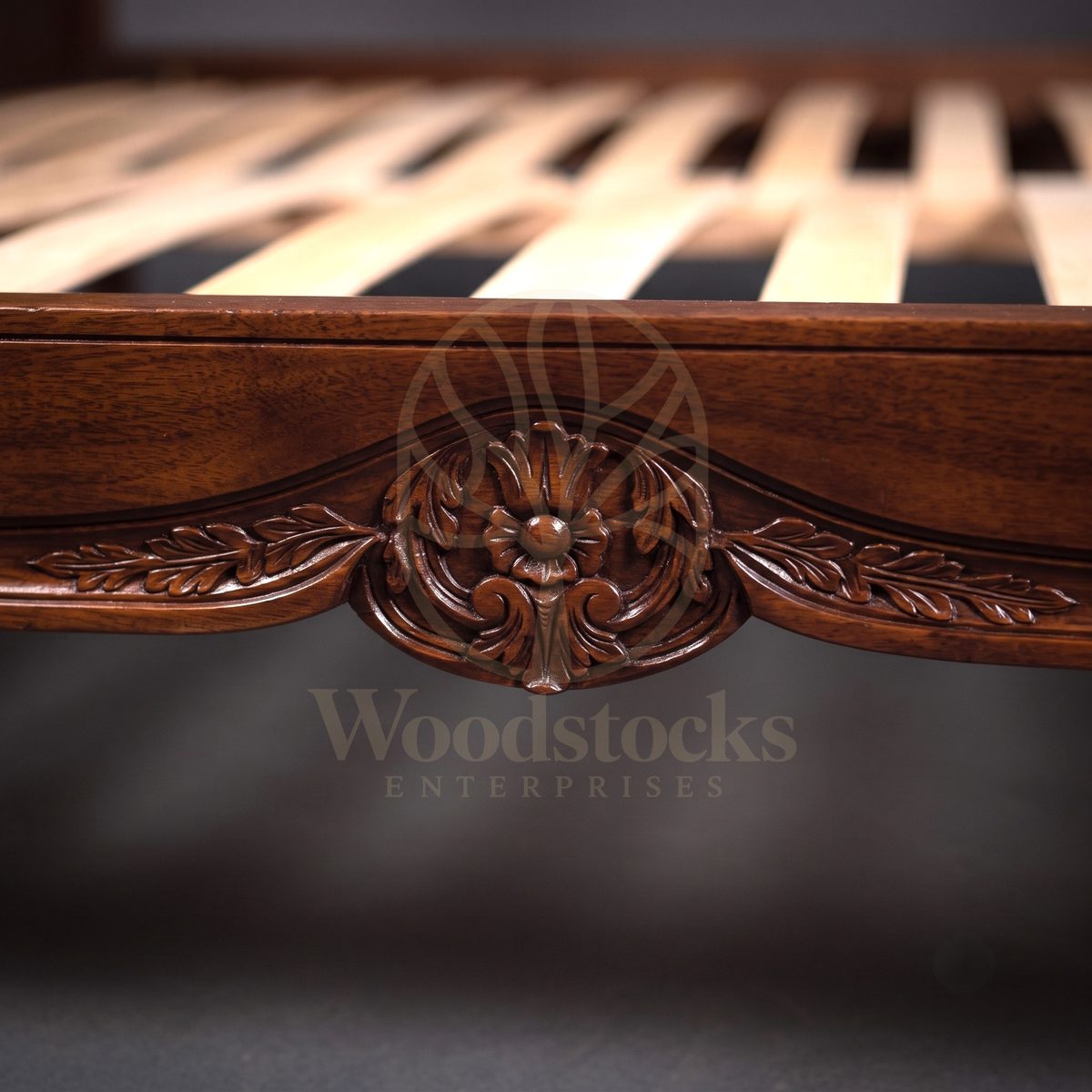 Royal Teak Louis XV Montgolfier Toile Bed, Saharanpur, view 4