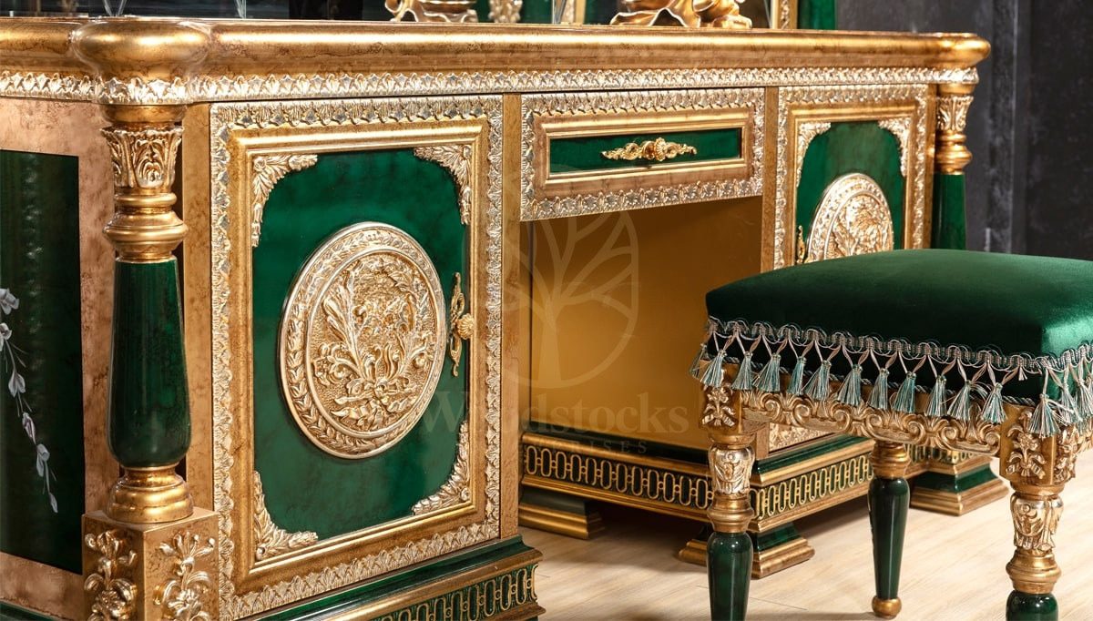 Royal Saheste Green Hand Carved Teak King Size Bed, Saharanpur, view 9
