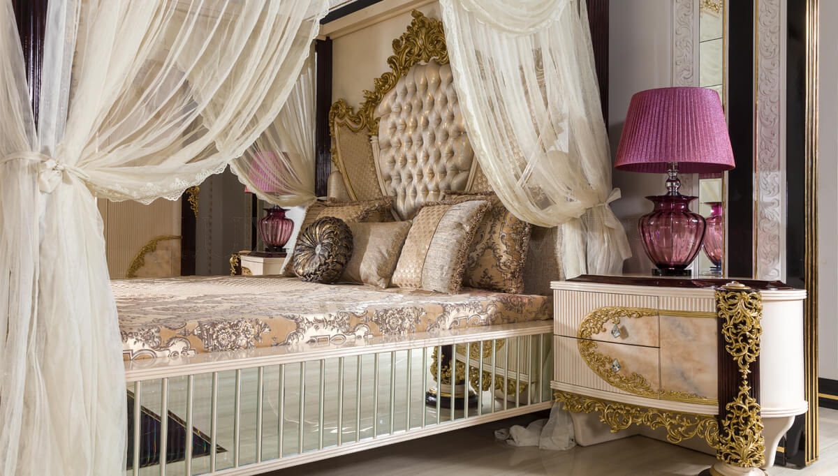 Royal Beril Hand Carved Teak Four Poster Bed, Saharanpur, view 3