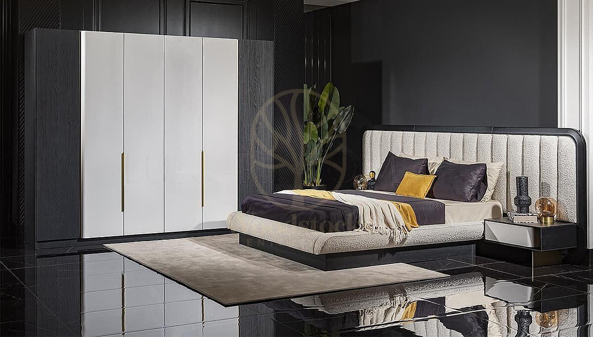 Luxury Cortina Black Handcrafted Teak King Size Bed, Saharanpur, view 2