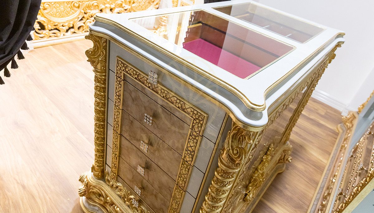 Royal Esvatini Hand Carved Teak Four Poster Bed, Saharanpur, view 5