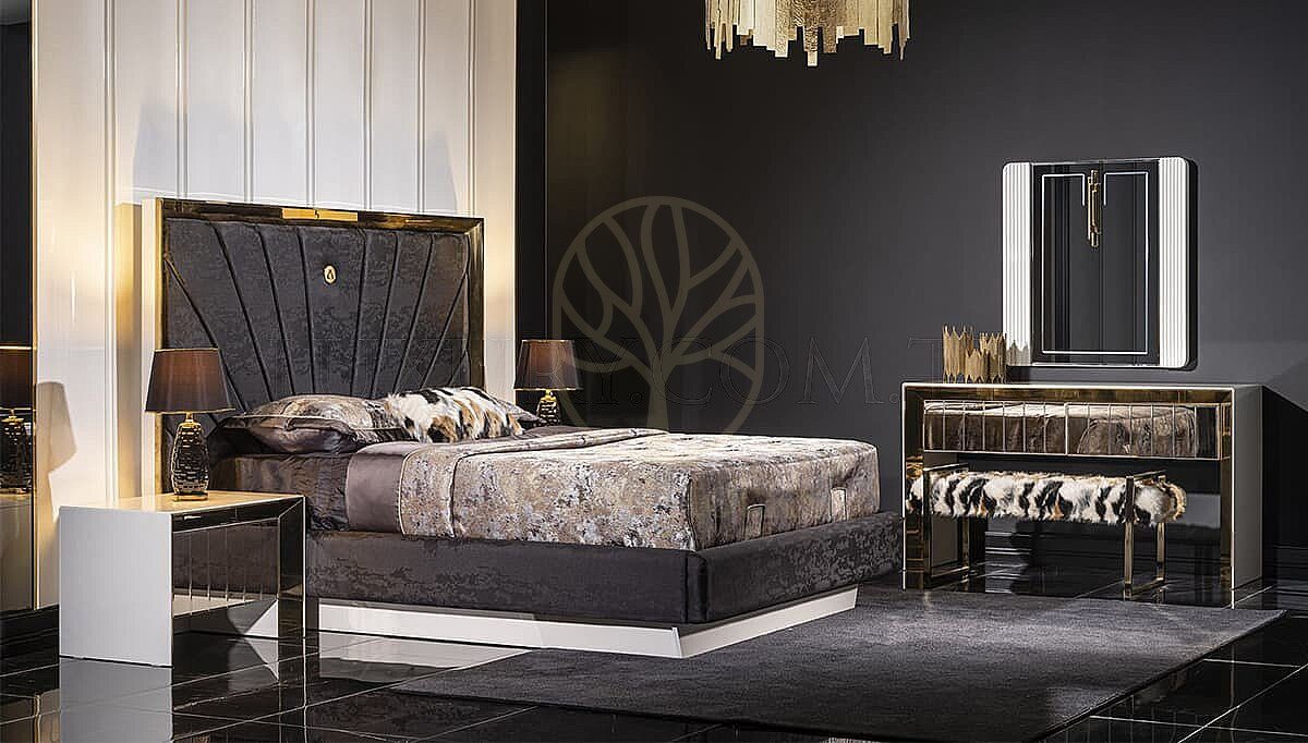 Luxury Rovena Gold Handcrafted Teak King Size Bed, Saharanpur, view 2
